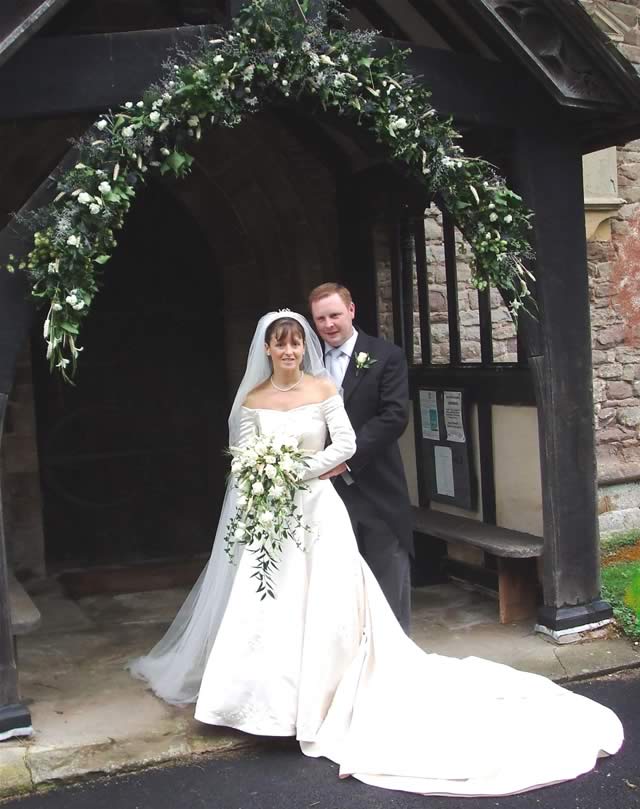 Alison Hamer getting married to Tim in summer 2006